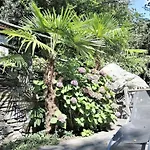 Дом отдыха In With Swimming Pool *