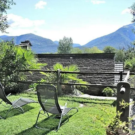 In With Swimming Pool Cugnasco